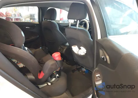 2019 Chevrolet Malibu Lt из США, поврежденный, VIN 1G1ZD5ST8KF119973